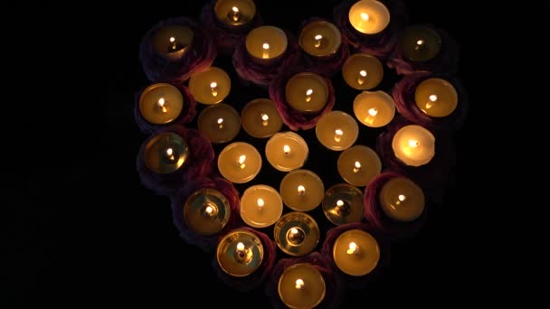 Rose Candele Sotto Forma Cuore — Video Stock