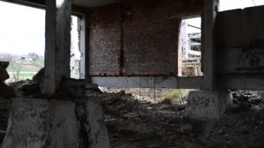 Bitmemiş bitki. Bitmemiş binanın zeminleri