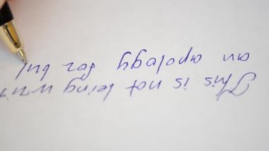El ve kağıt. Mektup yazıyoruz.