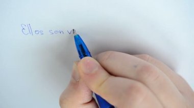 İspanyolca yazı. Sapıyla yazıyoruz.