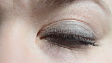 Dişi gözü. Gözler ve kadın