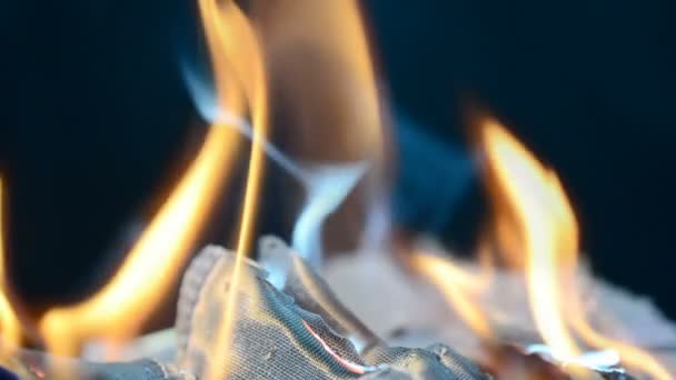 Cámara Lenta Tela Ardiente Cámara Lenta Tela Ardiente Sobre Fondo — Vídeos de Stock