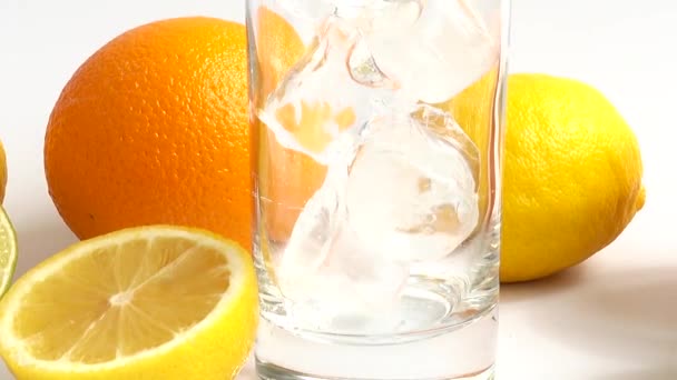 Préparation Limonade Avec Glace Orange Citron — Video