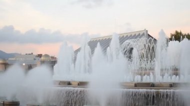 Akşamları Montjuic 'in Sihirli Çeşmesi, Barcelona, İspanya