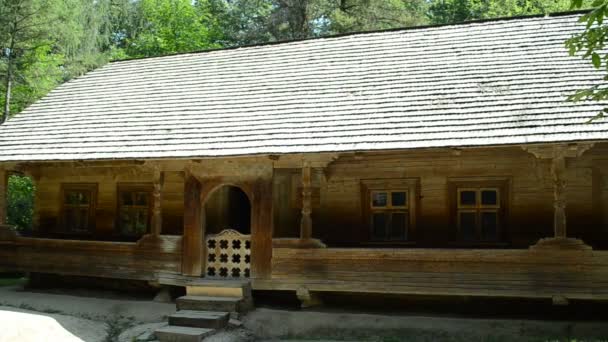 Pueblo Bosque Distrito Montañoso Antigua Casa Ucraniana Lviv Ucrania — Vídeo de stock