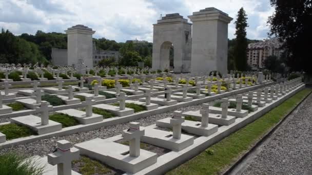 Польское Военное Кладбище 1918 1920 Годов Львов Украина Лычаковское Кладбище — стоковое видео