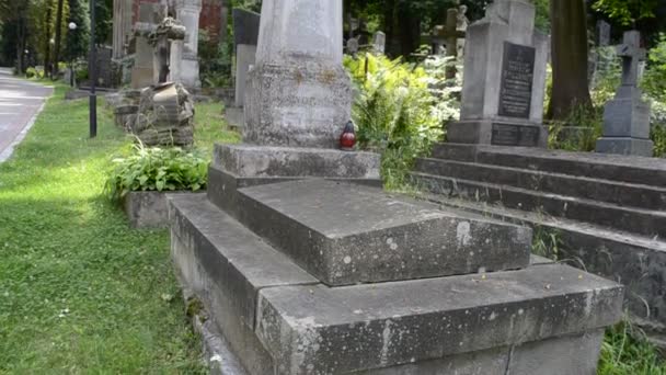 Lápidas Cementerio Lviv Ucrania Lychakovsky Cementerio Histórico Memorial Finca Desde — Vídeo de stock