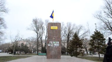 Lenin 'in eski anıtı. Berdyansk 'taki Lenin anıtı (Zaporozhskasya bölgesi), Ukrayna.