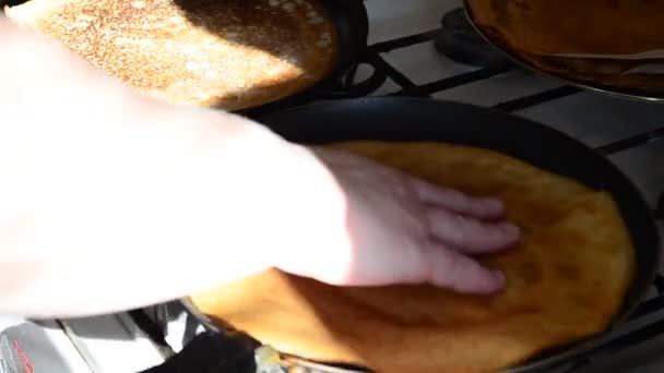 Pannkakor Köket Stekpannor Och Pannkakor — Stockvideo