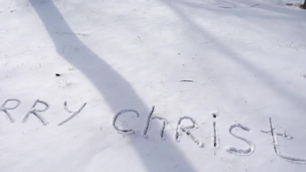 Die Aufschrift Frohe Weihnachten Auf Schnee Dreharbeiten Winter — Stockvideo