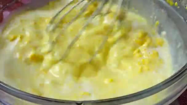 Und Milchmischung Für Pudding Zubereitung Von Pudding — Stockvideo