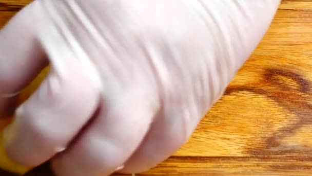 調理はまな板の上でジャガイモを切る — ストック動画