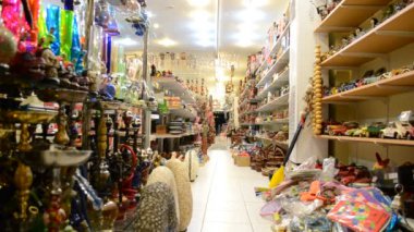 Bir Türk mağazasında çekim.