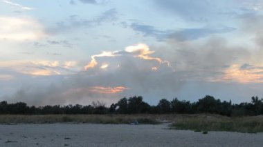 Tüttür. Deniz kıyısı çatışması.