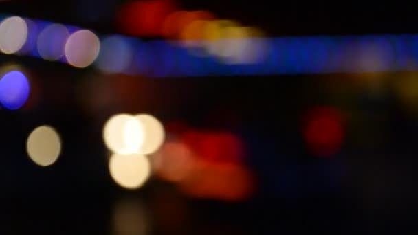 Voitures de pare-chocs, Personnes conduisant à travers la fumée artificielle .