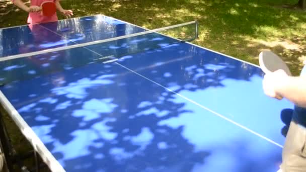 Jouer Tennis Table Dans Parc — Video