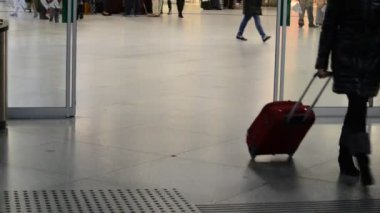 Madrid, tren istasyonunun üstü.