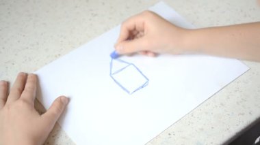 Çizim. Çizim süreci çekiliyor.