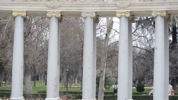 Een Ruiterstandbeeld Van Koning Alfonso Xii Retiro Madrid Spanje — Stockvideo