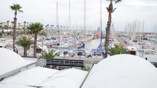 Einige Boote Hafen Von Barcelona — Stockvideo