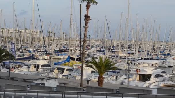 Algunos Barcos Puerto Barcelona — Vídeo de stock