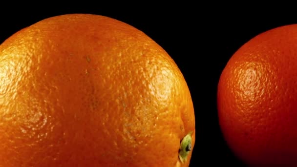 Naranjas Sobre Fondo Negro Disparos Sobre Fondo Negro — Vídeos de Stock