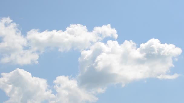 Cielo Azul Con Nubes — Vídeos de Stock