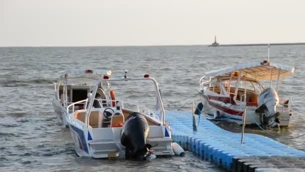 Barco Blanco Mar — Vídeos de Stock