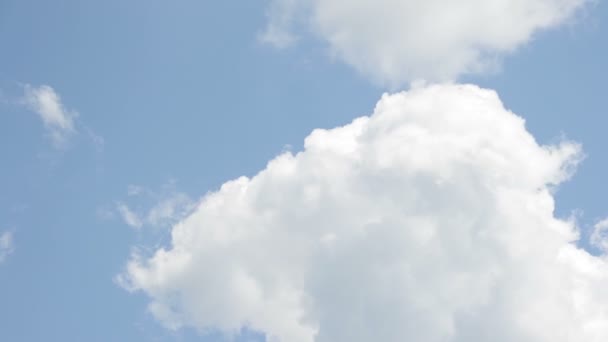 Błękitne Niebo Chmurami — Wideo stockowe