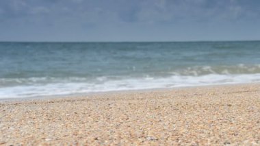 Deniz. Ağır çekim... Doğanın çekim gücü.