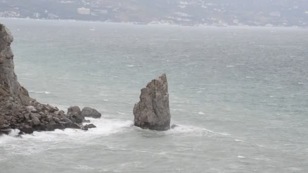 Meeresfelsen Bricht Mächtige Welle — Stockvideo