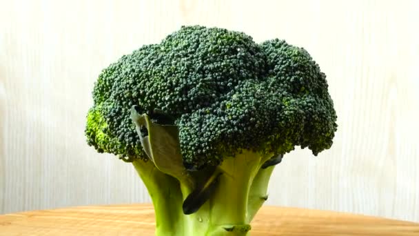 Schieten Van Broccoli Beweging Snijplank — Stockvideo