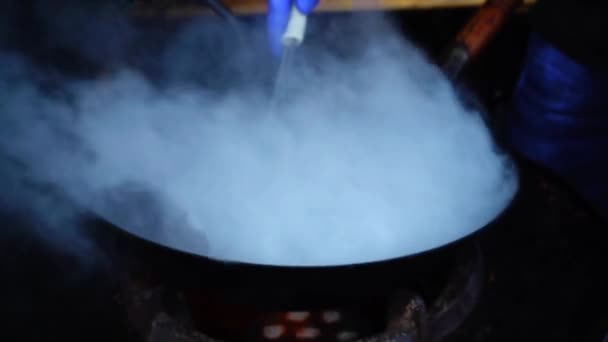 Bucătărie Asiatică Gătesc Într Tigaie Slow Motion — Videoclip de stoc