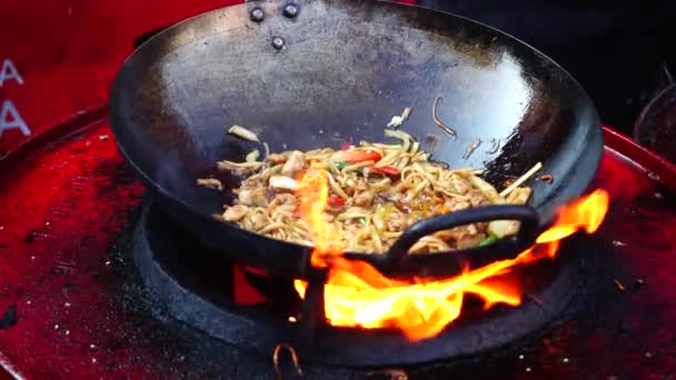 Cozinha Asiática Cozinhar Uma Panela Wok Movimento Lento — Vídeo de Stock