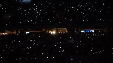 Stadyumda rock konseri.