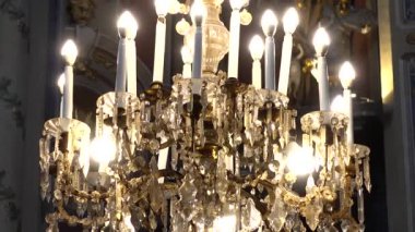 Katolik Katedrali 'nin vurulması. Lviv, Ukrayna.