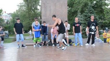 Genç dansçıların şehri hakkında kamuoyu açıklaması. Ukrayna, Berdyansk.