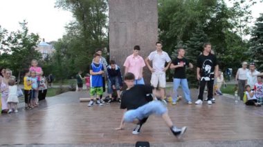 Genç dansçıların şehri hakkında kamuoyu açıklaması. Ukrayna, Berdyansk.