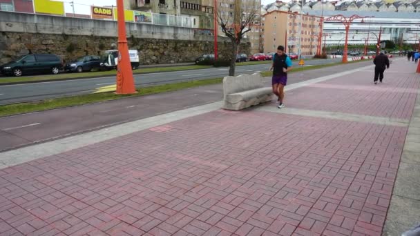 Coruna Spain April 2018 Невідомі Люди Займаються Спортом Велосипедній Доріжці — стокове відео