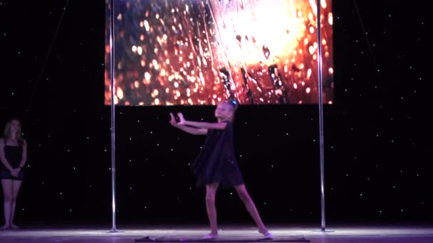 Berdyansk Ukrajina 2018 Vystoupení Účastníků Mistrovství Ukrajiny Pólovém Tanci Summer — Stock video