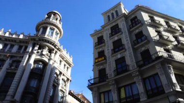 MADRİD, İSPAN - 25 Mart 2018 Madrid mimarisi. Madrid başkenti ve İspanya 'nın en büyük şehri.
