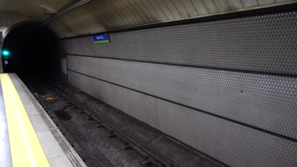 Madrid Espagne Mars 2018 Station Métro Gran Métro Madrid Prend — Video