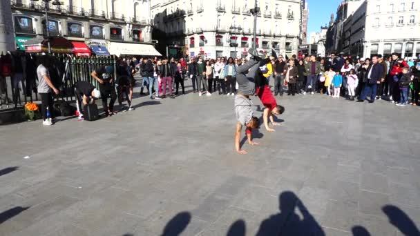 Madrid Spain March 2018 Dancers Puerta Del Sol Square Unknown — Stock Video
