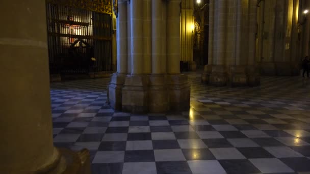 Toledo Spain March 2018 Interior Primate Cathedral Saint Mary — Stock Video