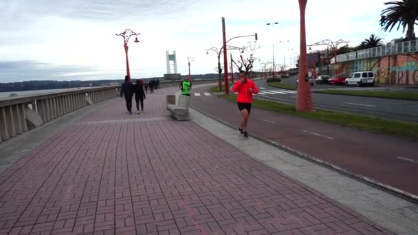 Coruna España Abril 2018 Personas Desconocidas Dedican Correr Deportes Una — Vídeos de Stock