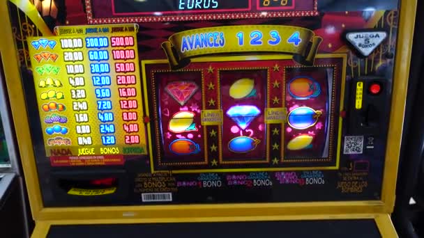 Madrid Ισπανια Απριλιοσ 2018 Μηχανές Τυχερών Παιχνιδιών Cafe — Αρχείο Βίντεο