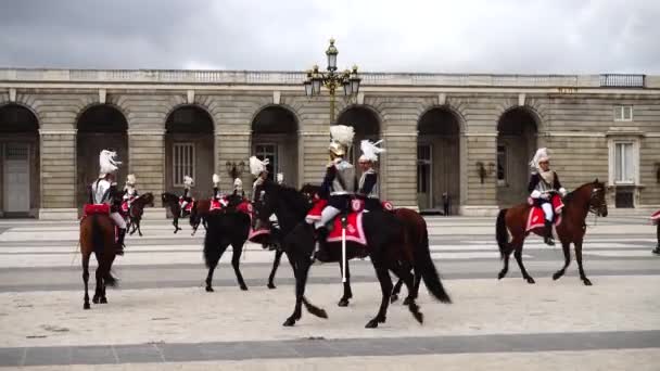 Madrid Spain April 2018 Ceremony Solemn Changing Guard Royal Palace — Wideo stockowe