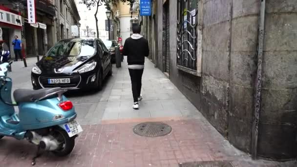 Madrid España Marzo 2018 Desconocidos Las Calles Madrid Disparos Movimiento — Vídeos de Stock