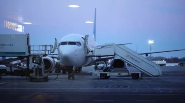 KIEV, UKRAINE - 23 Mart 2018: Boryspil Uluslararası Havaalanı. En büyük ulaşım hacmi Ukrayna topraklarındaki havaalanı..