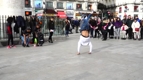 Madrid Span Mart 2018 Puerta Del Sol Meydanı Nda Dansçılar — Stok video